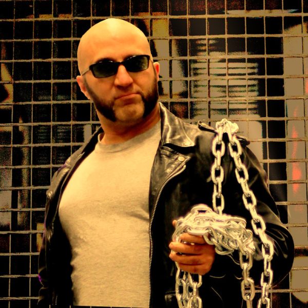 Shadow Priest in leather with chains